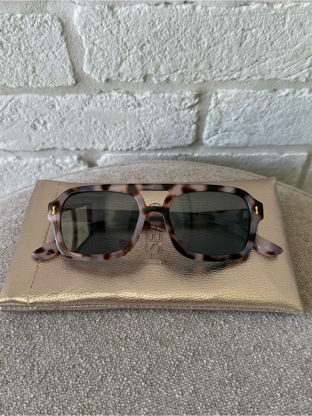 I-Sea Classic Tortoiseshell Rectangle Retro Light Lenses Women's Sunglasses